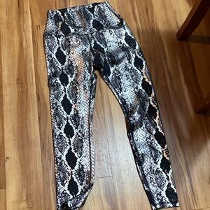 Nikki B Black Metallic Print Top - Size M